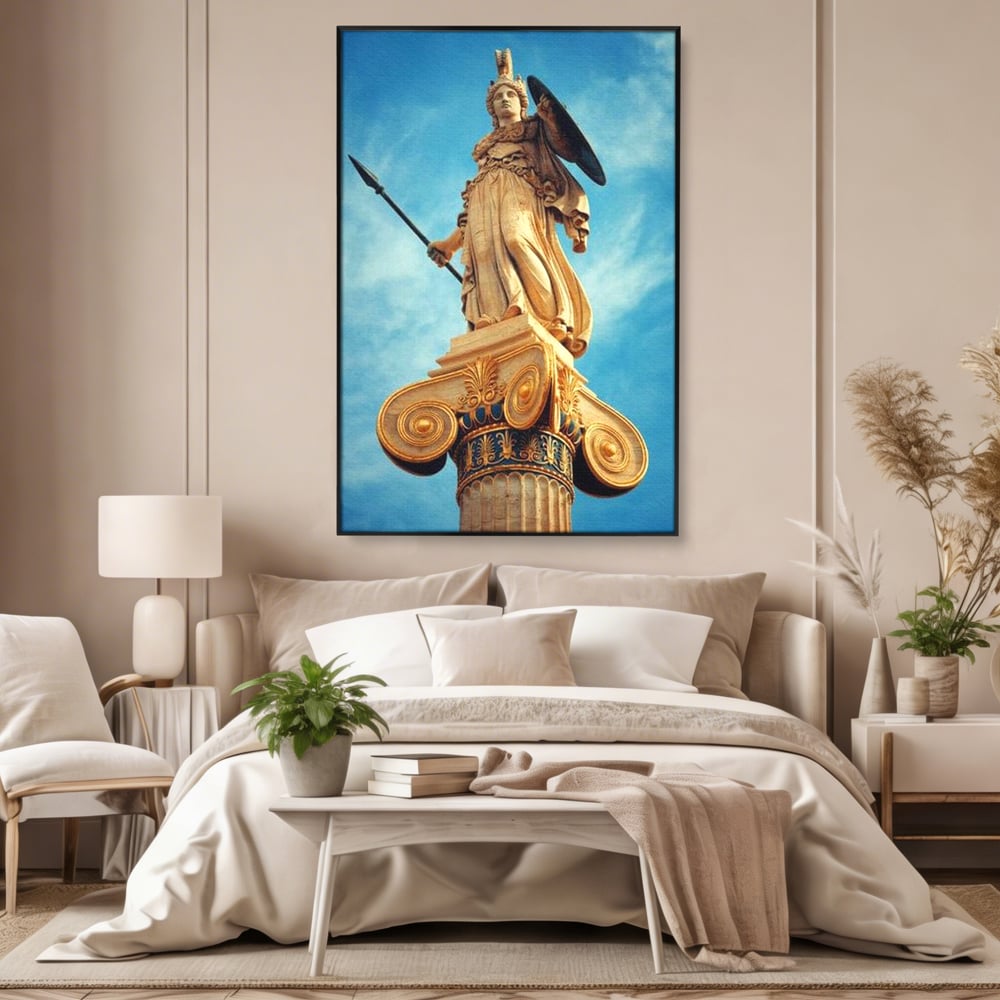 Tablou canvas cu tablou canvas cu statuia atenei, in rama de aluminiu negru, pe perete intr-un dormitor